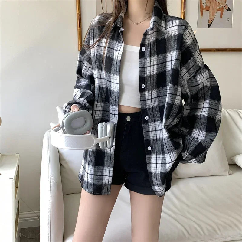 Black Flannel Shirt for Women Long Sleeve Collared Button-Up Tartan Plaid Shirt Jacket  Teen-girl Casual Everyday Outfit