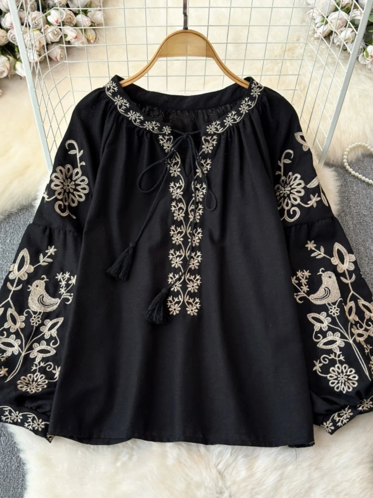 Retro Ethnic Sle Long Sve round Ne Loose irt Women's Doll Top Commute Sle Korean Version Embroidered Faionable