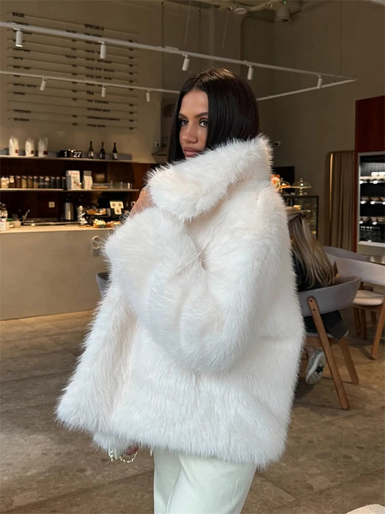 TARUXY Solid Faux Fur Lapel Women's Coat Luxury Gradient Cropped Fluffy Fur Jacket Coat Winter Thicken Outerwear High Street
