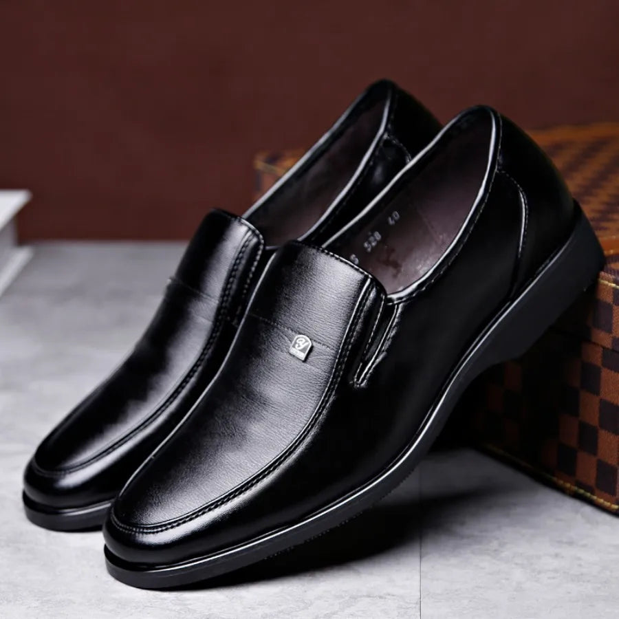 Men's casual leather shoes with soft soles for business formal wear - one-piece loafers